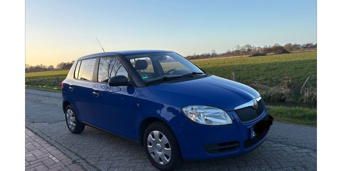 Skoda Fabia 100.267 km 2.500 &euro; Moormerland 26802
