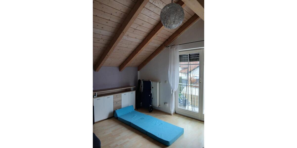 Dachgeschoßwohnung Wallersdorf - 4 Zimmer, 100 m&sup2;, 800&euro; | Angebot:25396603