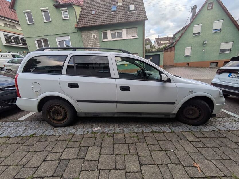 Opel Astra 250.000 km 780 € Korb 71404