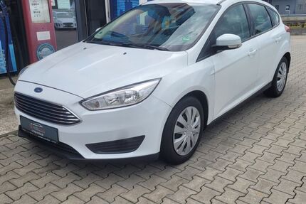 Ford Focus 116.923 km 5.599 &euro; Paderborn 33104