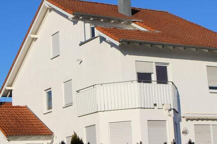 Traumhaus mit ELW, Garagen, top gesichert, sonnige Aussichtslage 7 zimmer