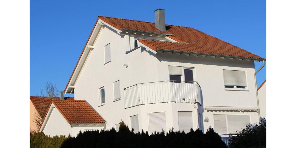 Traumhaus mit ELW, Garagen, top gesichert, sonnige Aussichtslage 7 zimmer