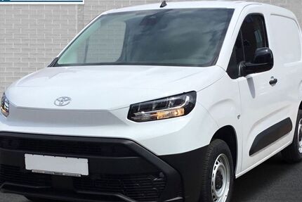 Toyota Proace City 2.004 km 25.990 € Lübeck 23566