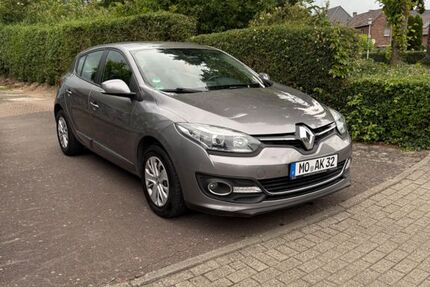 Renault Megane 165.904 km 3.999 &euro; Kamp-Lintfort 47475