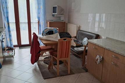 Große 2 Raum Wohnung zimmer