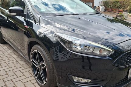 Ford Focus 166.000 km 6.400 &euro; Trimbs 56753