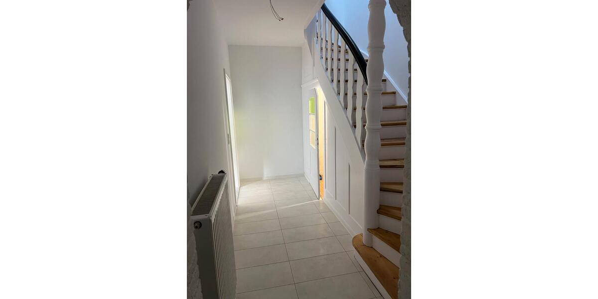 Reihenhaus Emden - 4 Zimmer, 125 m&sup2;, 1.100&euro; | Angebot:26255440