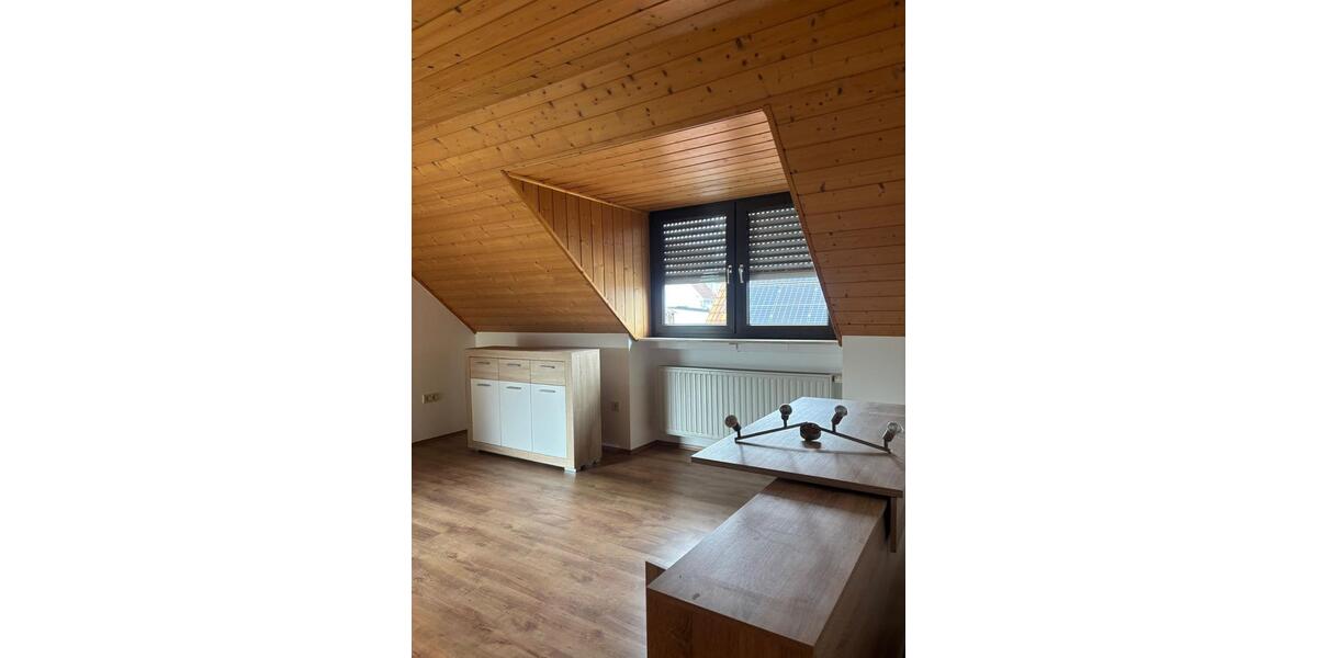 Etagenwohnung Prosselsheim - 3.5 Zimmer, 95 m&sup2;, 700&euro; | Angebot:26313120