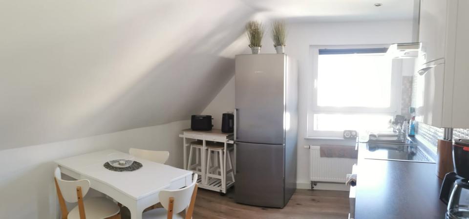 Zwei Wohnungen. Toplage. Nachhaltige Rendite. Siegen-Wellersberg. 4 zimmer