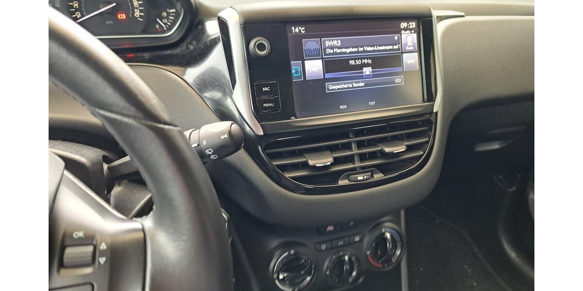 Peugeot 208 94.000 km 7.950 € Burbach 57299