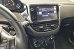 Peugeot 208 94.000 km 7.950 € Burbach 57299
