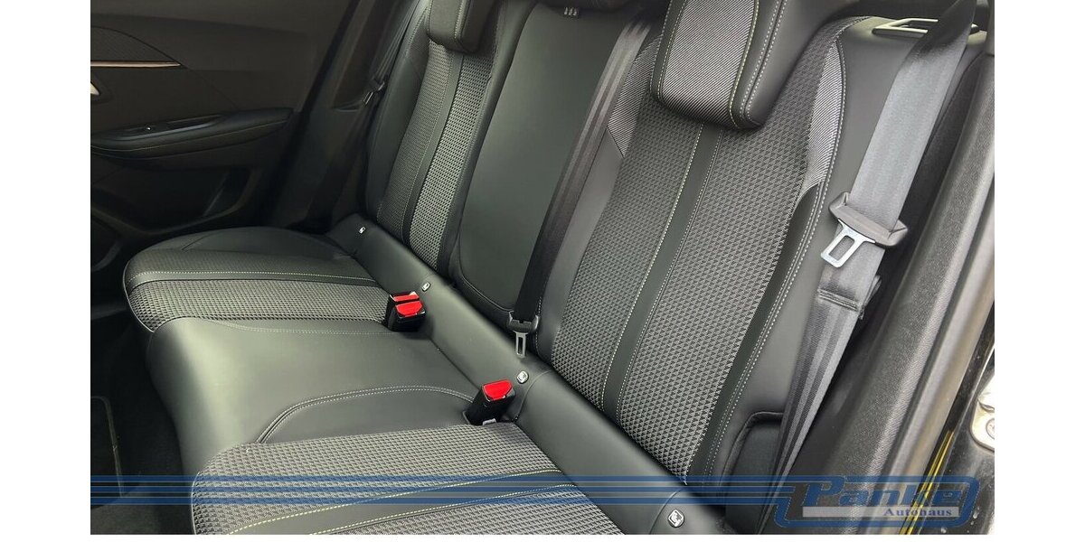 Peugeot 2008 GT 155 EAT8*Pano*LED*360°*TotWinkel*NAV* 36.726 km 20.990 € Berlin 13187