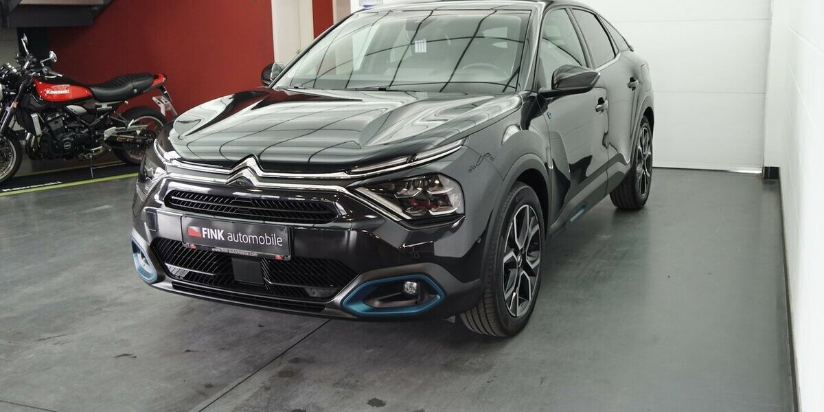 Citroen e-C4 e- 136 Shine 50 KWh LED CARPLAY 43.800 km 16.890 &euro; Lich 35423