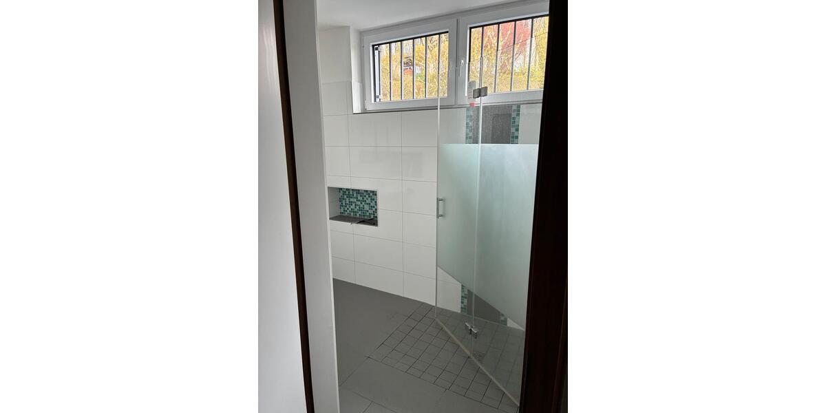 Einfamilienhaus Gummersbach - 8 Zimmer, 220 m&sup2;, 1.900&euro; | Angebot:26340217