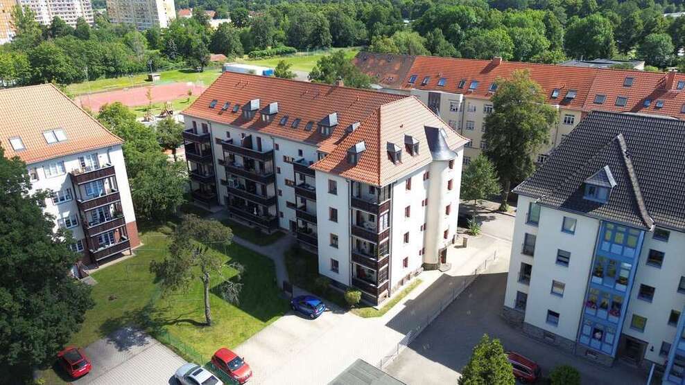 Wohnung zum Kaufen in Zwickau 127.000 € 110.44 m²