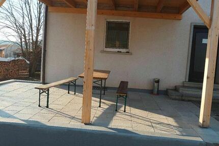 Wohnung Cadolzburg - 9 Zimmer, 140 m&sup2;, 17&euro; | Angebot:25869149