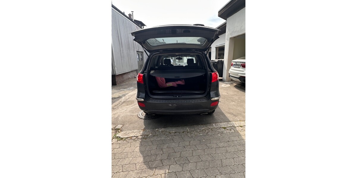 Hyundai Santa Fe 389.563 km 1.900 € Putzbrunn 85640