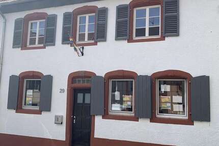 Haus zum Mieten in Blieskastel 1.350 € 177 m² 8 zimmer