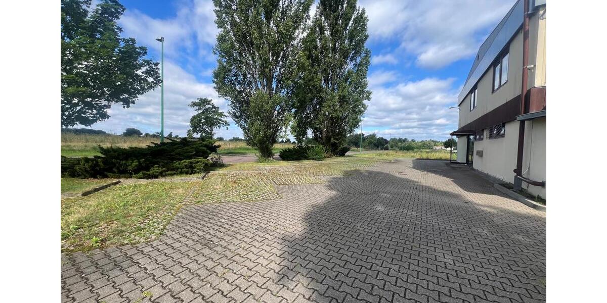 Gewerbeobjekt Leuna - 135&euro; | Angebot:25455519