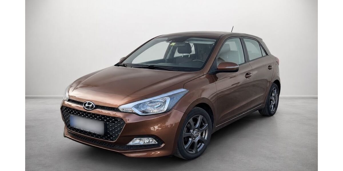 Hyundai i20 90.300 km 8.900 &euro; Neuhof 36119