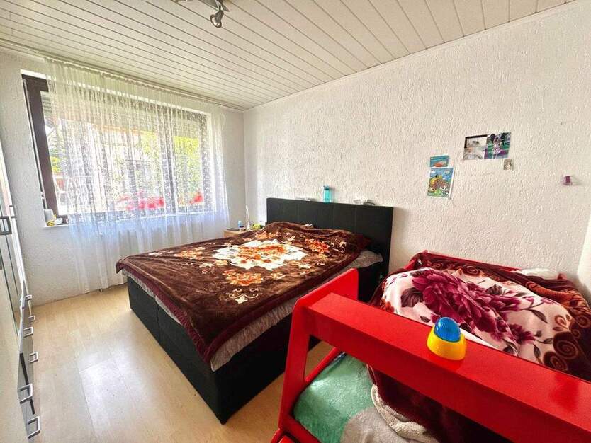 Charmantes Zweifamilienhaus mit großer Dachterrasse... 6 zimmer