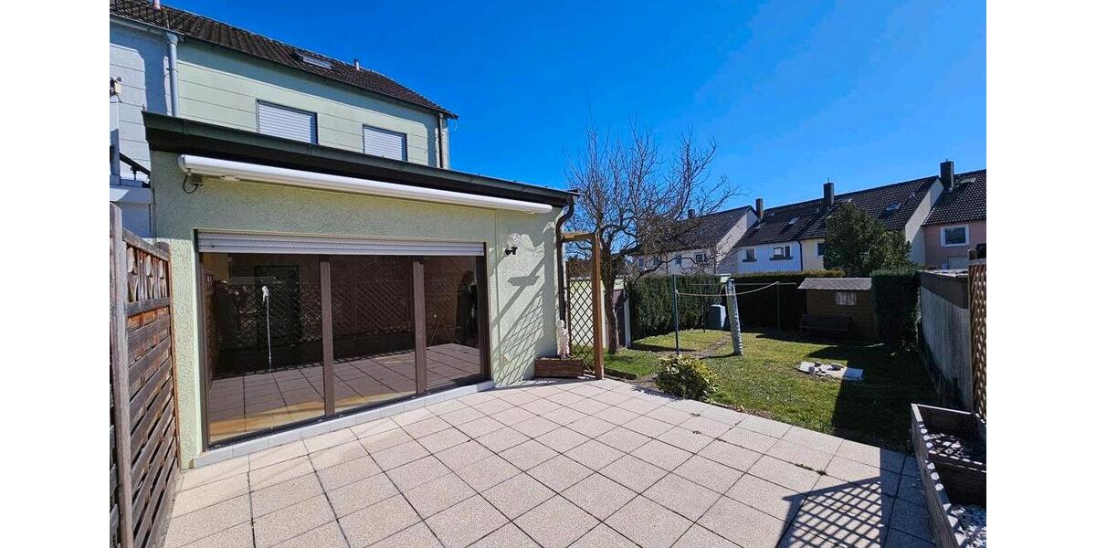 Reiheneckhaus mit Garten, zwei Garagen in Bayreuth - Top Lage 5 zimmer