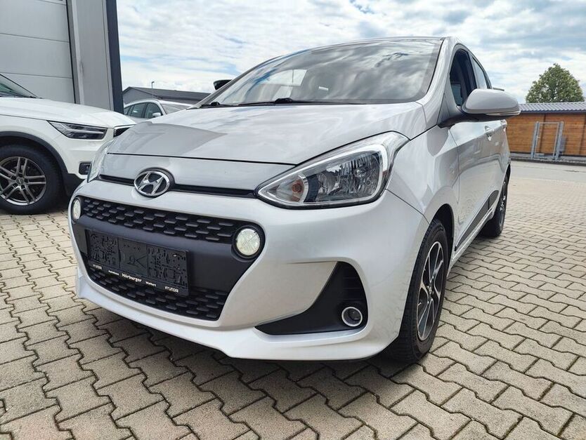 i10