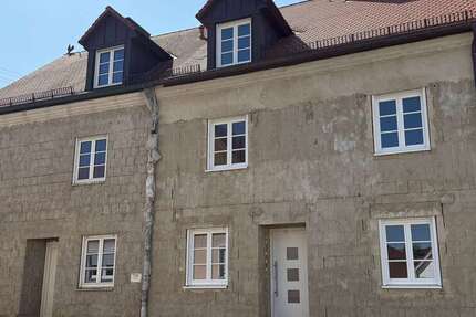 Haus Harburg (Schwaben) - 4 Zimmer, 117 m&sup2;, 245.000&euro; | Angebot:22913132