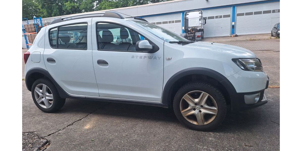 Dacia Sandero 158.000 km 5.300 &euro; Sigmaringen 72488