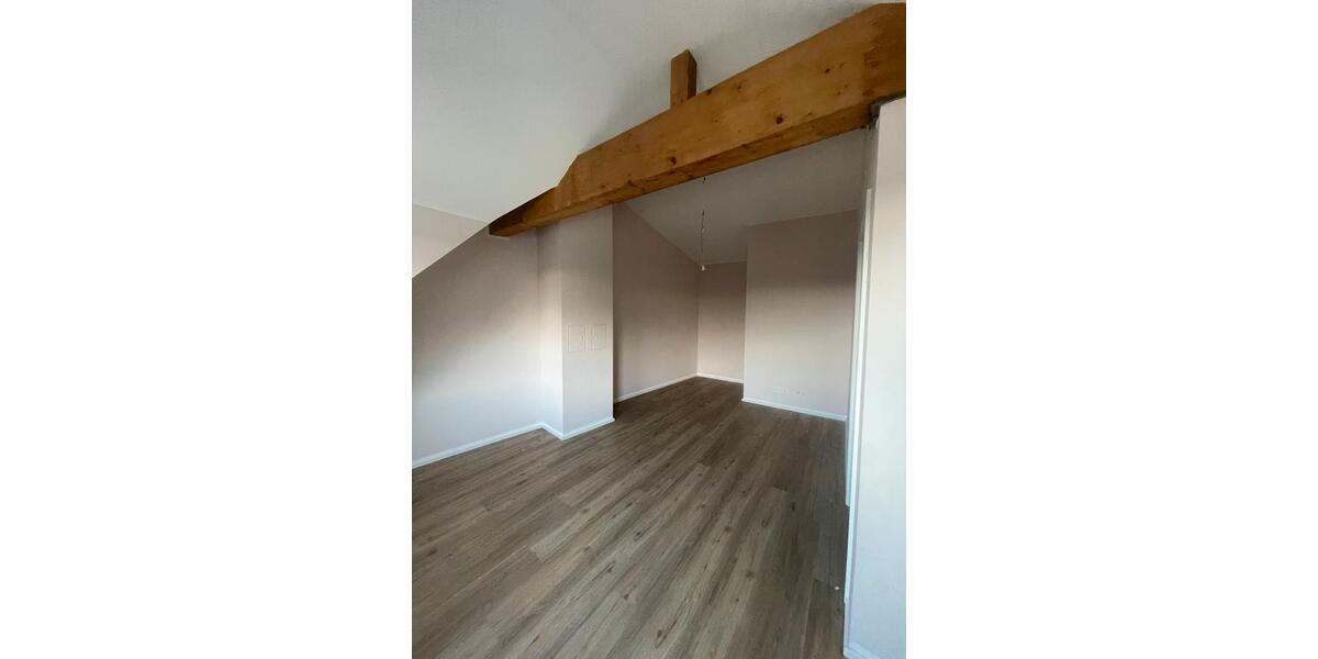 Maisonettenwohnung Erftstadt - 5 Zimmer, 145 m&sup2;, 1.950&euro; | Angebot:24752662