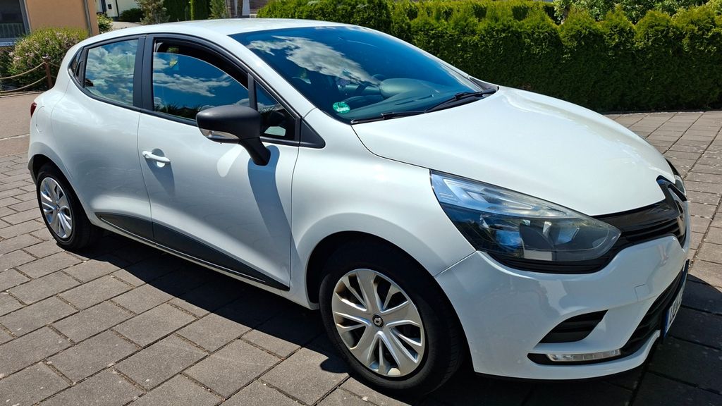Renault Clio 95.000 km 6.900 &euro; Giengen 89537