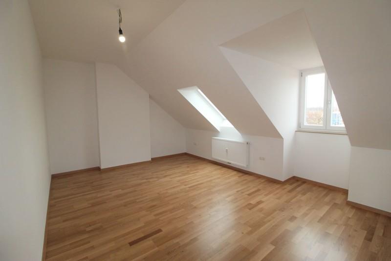 Dachgeschoßwohnung Dachau - 3 Zimmer, 87 m&sup2;, 1.527&euro; | Angebot:25387255