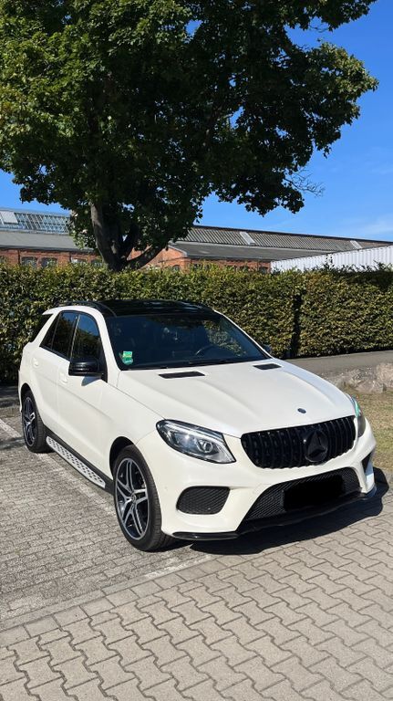 Mercedes-Benz GLE 350 111.000 km 36.600 € Berlin 13347