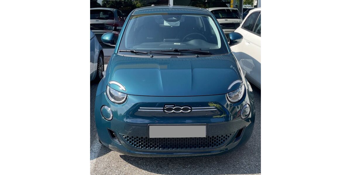 Fiat 500e 6.100 km 17.899 &euro; Hamburg 22459