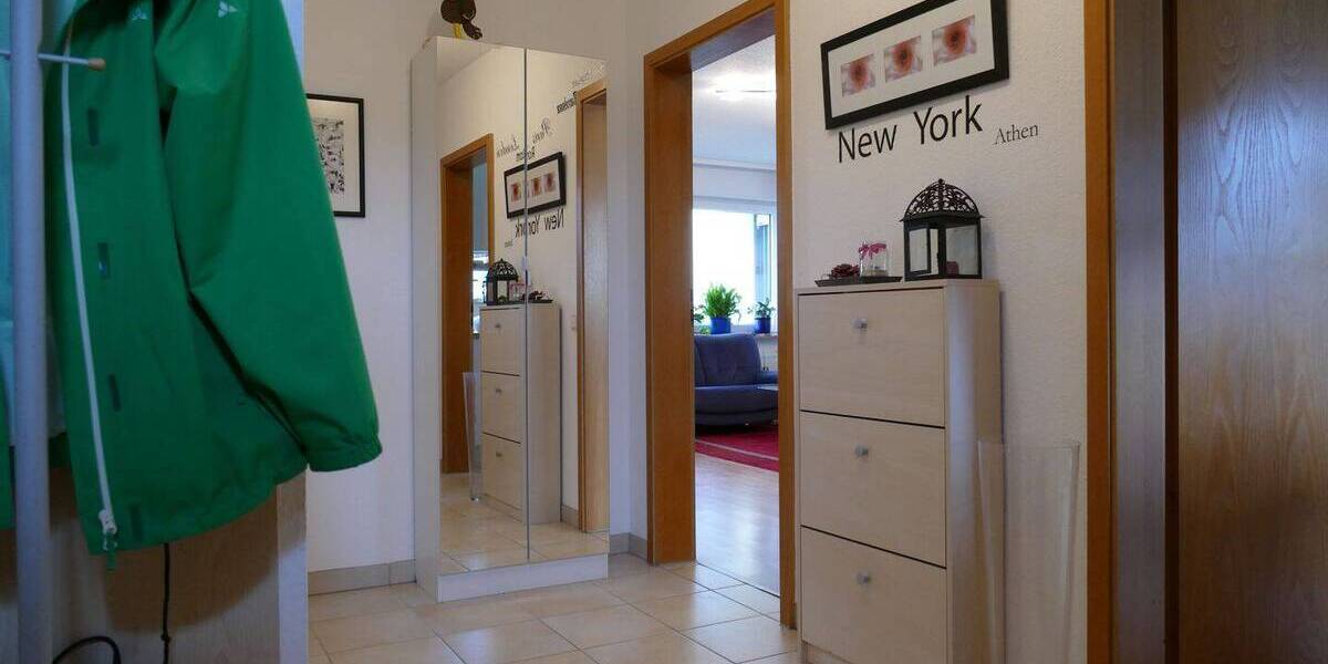 Etagenwohnung Neuenrade - 4 Zimmer, 111 m&sup2;, 165.600&euro; | Angebot:26556785