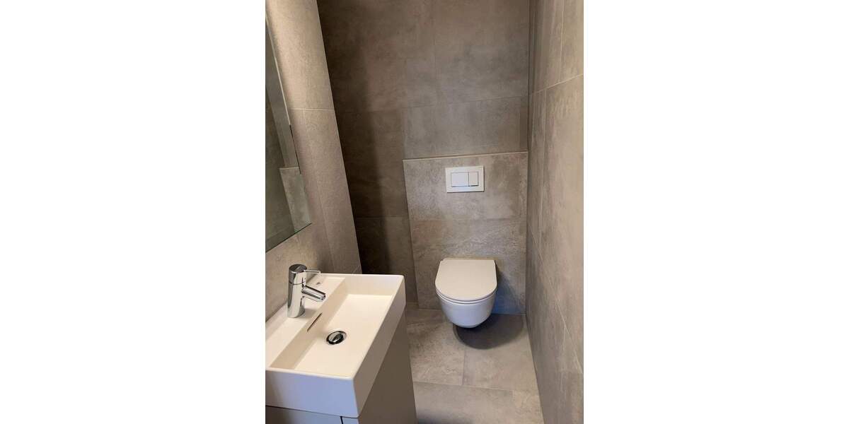 Etagenwohnung Köln Westhoven - 3 Zimmer, 96 m&sup2;, 1.400&euro; | Angebot:25568412