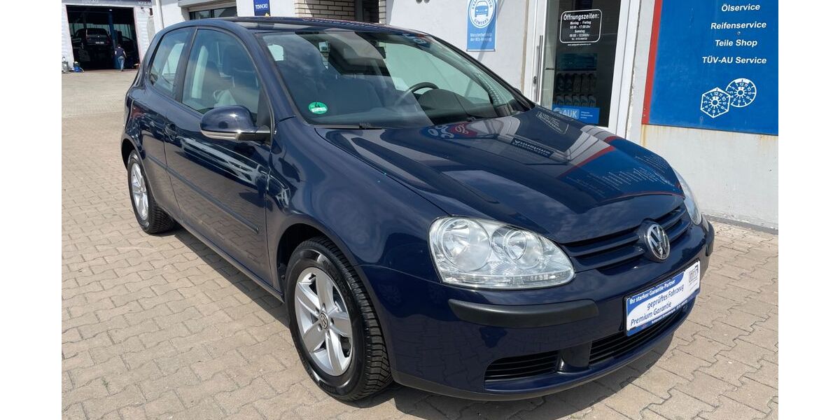 VW Golf 220.402 km 2.499 &euro; Jade 26349
