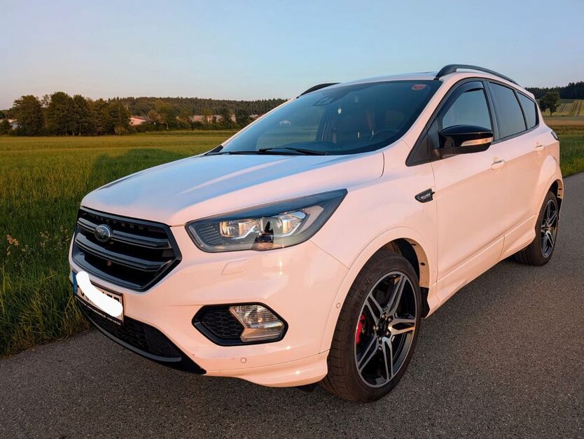 Ford Kuga 70.000 km 19.000 € Allershausen 85391