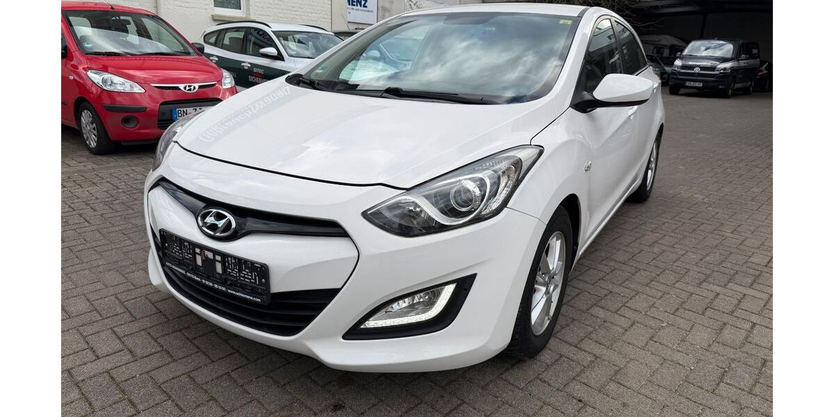 Hyundai i30 86.591 km 8.490 &euro; Bonn 53175