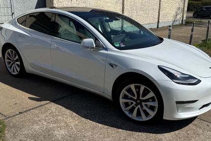 Tesla Model 3 57.600 km 19.999 &euro; Berlin 12587