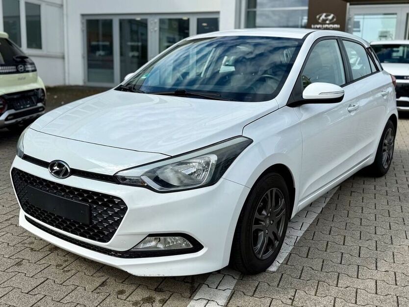 i20