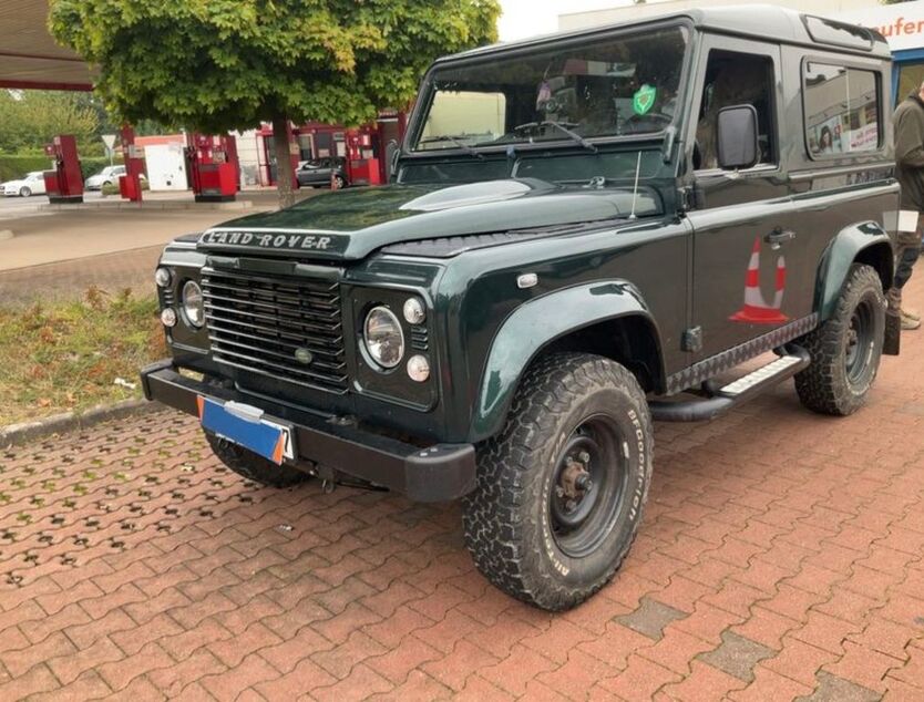 Land Rover Defender 94.000 km 33.190 € Hilgert 56206