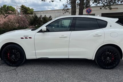 Maserati Levante 30.308 km 64.999 &euro; Barsbüttel 22885