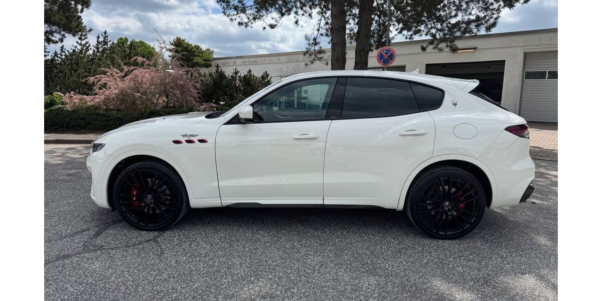 Maserati Levante 30.308 km 64.999 &euro; Barsbüttel 22885