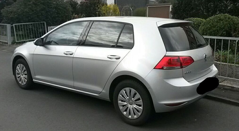 VW Golf 63.000 km 8.999 € Warburg 34414