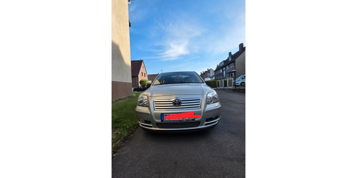 Toyota Avensis 138.585 km 3.750 &euro; Castrop-Rauxel 44575