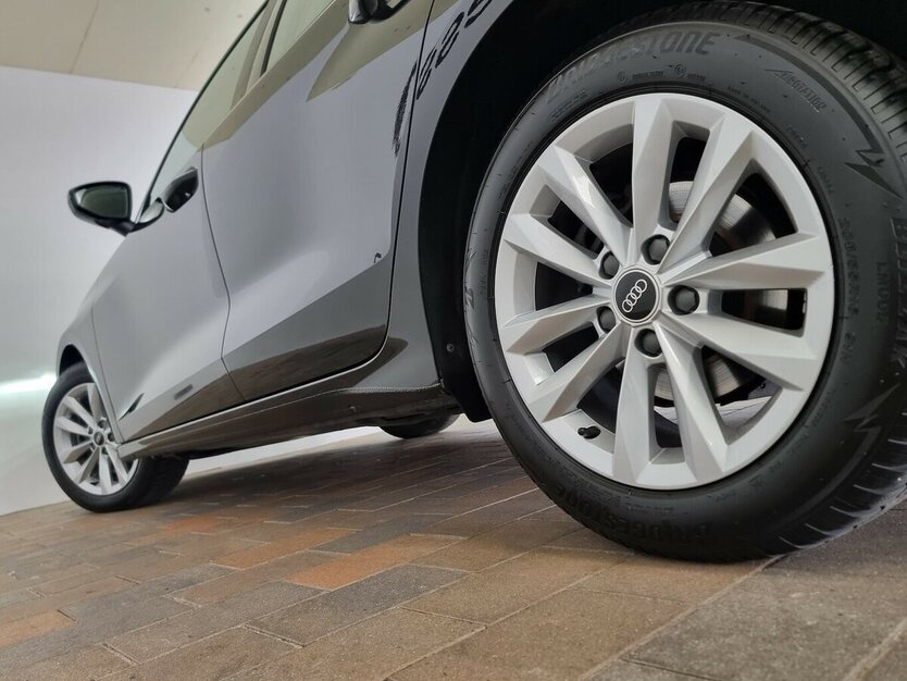 Audi A3 30TFSI limo Navi Leder Digital VIC Kamera LED 66.400 km 21.900 € Garrel 49681