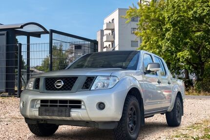 Nissan Navara 222.000 km 6.900 &euro; Berlin 12353