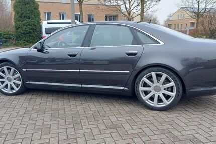 Audi A8 300.000 km 11.900 &euro; Lübeck 23554