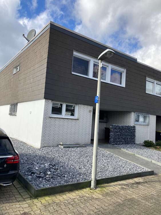 Haus zum Mieten in Mönchengladbach 1.490 € 125 m²